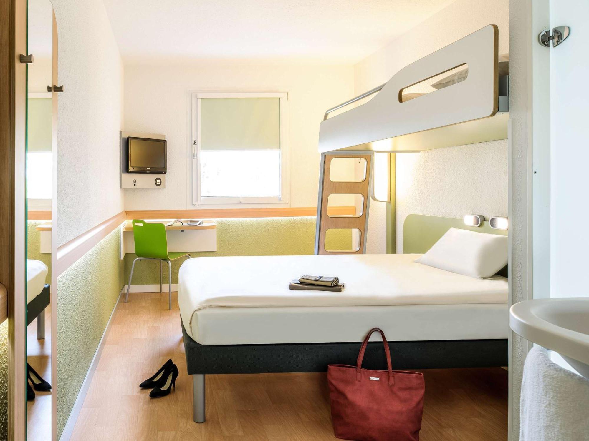 Ibis Budget Marseille Vitrolles فيتروي المظهر الخارجي الصورة